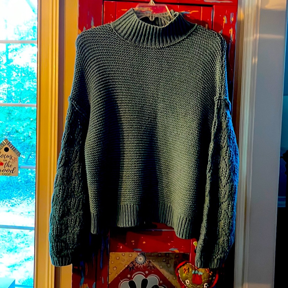Pretty slouchy sweater. Ladies Large. Cable knit arms. Cowl neck. Fits loosely